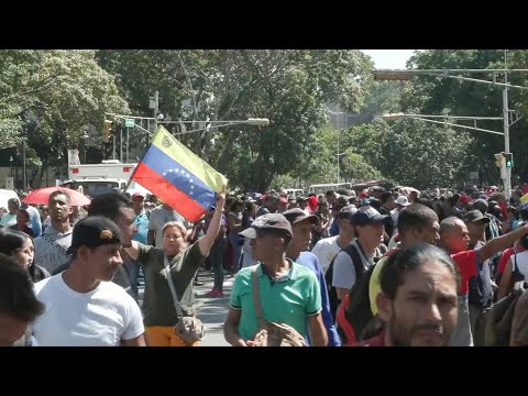 Crowds gather near Venezuela's congress as legislative year is inaugurated | AFP