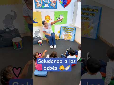 Canción de saludo de #cantamaestra aplicada a niños de entre 1 y 2 años. 👶🍼 #shorts