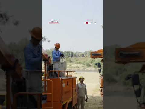 กฟภ.ลุยตัดไฟริมแม่น้ำเมยฝั่ง