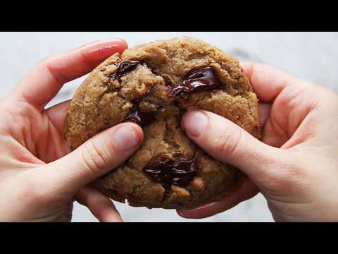 The Best Ever Vegan Chocolate Chip Cookies