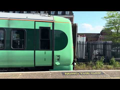 Class 377 - Southern Railway - Epsom Station - 20th May 2024