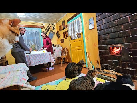 Наша деревенская жизнь. ЭКСТРЕННЫЙ РЕМОНТ ПЕЧИ, убираем заготовки в погреб