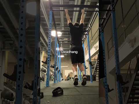 don't skip the warmup 🙏🏻 #gymtok #shoulder #warmup #injury #gymtips