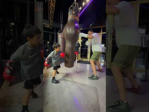 David Benavidez training with his son