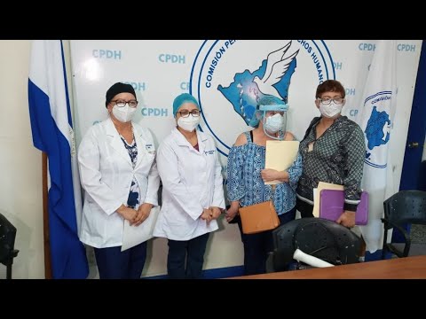Médicos despedidos por el Minsa realizan gestiones para trabajar en hospital de El Salvador