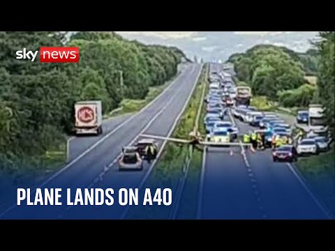 Light aircraft makes emergency landing on A40