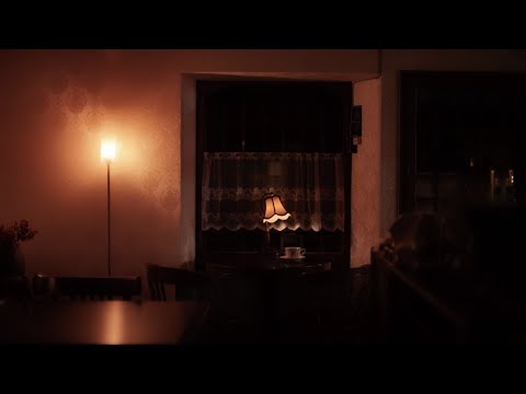 眠れない夜は喫茶店を眺める