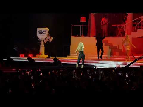 Sabrina Carpenter performing "Lay all your love on me + Nonsense" - April 4th 2025