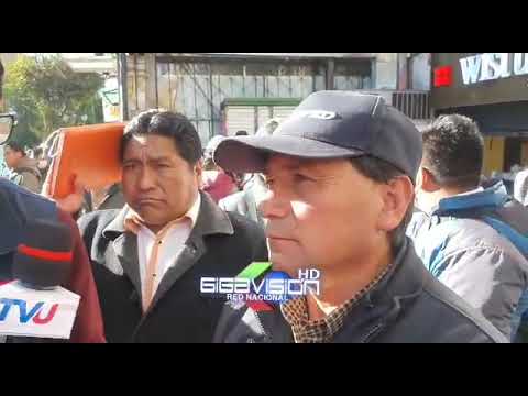 #La Paz amaneció  bloqueada por  Trabajadores Mineros de Huanuni y por varios sindicatos de chofere
