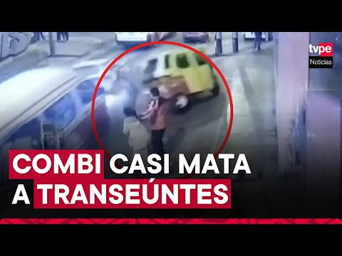 SJM: conductor de combi pierde el control, se despista y casi mata a pareja