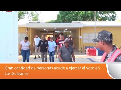 Gran cantidad de personas acude a ejercer el voto en Las Guáranas