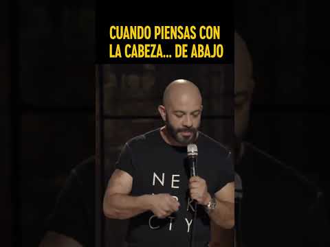 La Cabeza De Abajo No Te Deja Tener Una Conversación En Paz | CC Presenta | Comedy Central LA