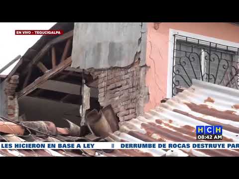¡Pesadilla no ha terminado! Falla del Reparto derrumba más casas en col. Nueva Santa Rosa