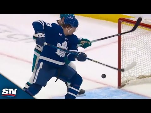 Maple Leafs Matthew Knies Powers In Net Front Goal In Dying Seconds Of Period