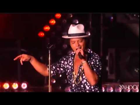 Bruno Mars - Natalie Live at Rock in Rio USA 2015