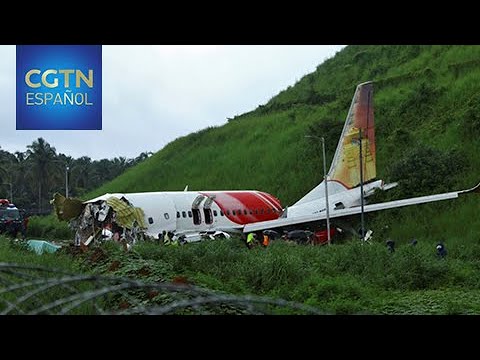 Investigadores recuperan cajas negras de un avión que se estrelló en India