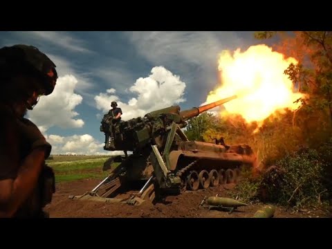 Ukrainian artillery soldiers defending Chasiv Yar battle to prevent Russian advances
