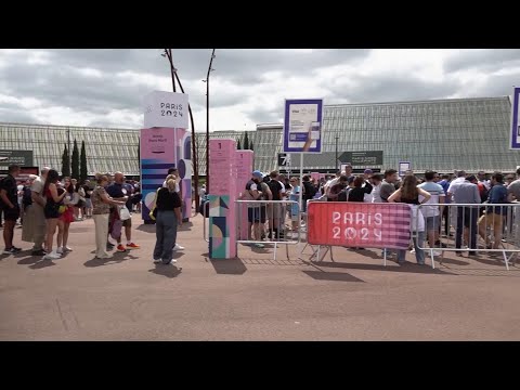 Fans queue outside Olympics venue with Algerian boxer Imane Khelif due to compete