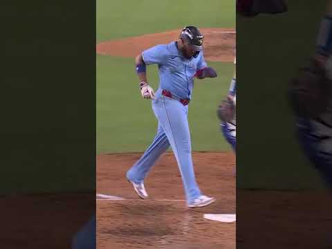 Its a FOUR-run inning for the Blue Jays! #WorldSeries