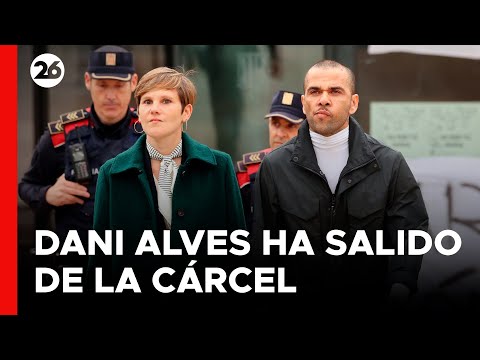 ESPAÑA - EN VIVO | Así se retiró Dani Alves luego de pagar una millonaria fianza