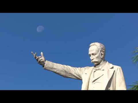 Historia de la estatua de Martí en el parque de Cienfuegos