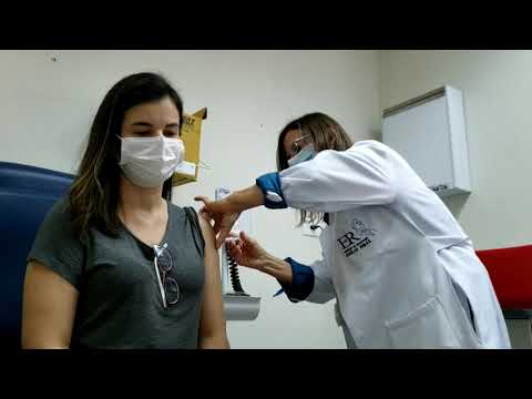 Las cicatrices de los médicos luego de seis meses de guerra al virus en Brasil