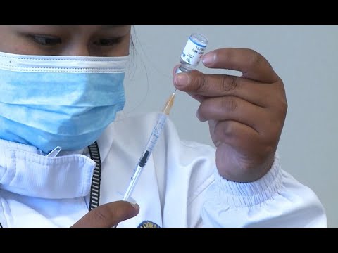 El Alto: Incrementan puntos de vacunación a 59 centros de salud