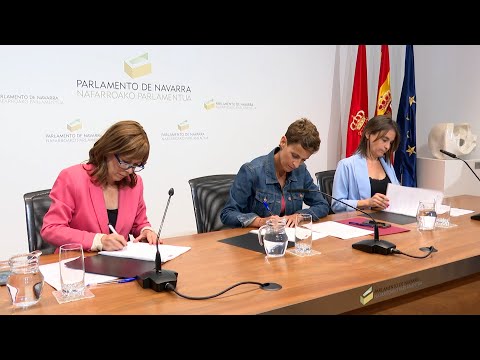 Chivite, Barkos y Alfaro firman el acuerdo de Gobierno por el progreso de Navarra