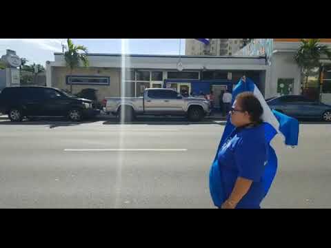 Protesta desde el Consulado en Miami Repudio Rechazo en Contra del Delicuente Asecino Daniel OrtegaM