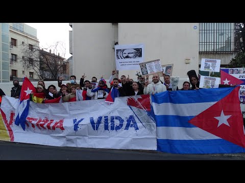 Protesta en Madrid por la liberación de los presos políticos de la Isla: “¡Patria y vida para Cuba!”