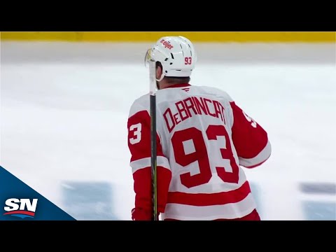 Red Wings Alex DeBrincat Goes Bar-Down With Beautiful Shot Vs. Hurricanes