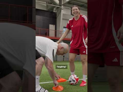 Vanessa Gilles Finds Her Sideline Support Back Home ⚽️