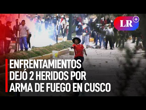 Policías se enfrentan a manifestantes que intentan llegar al aeropuerto Velasco Astete en Cusco |#LR