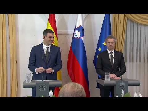 Pedro Sánchez comparece junto al primer ministro de la República de Eslovenia, Robert Golob