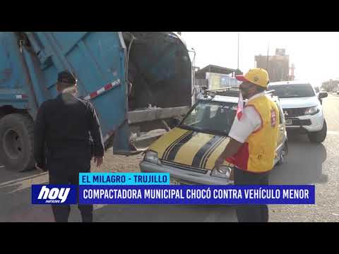 Compactadora municipal chocó contra vehículo menor
