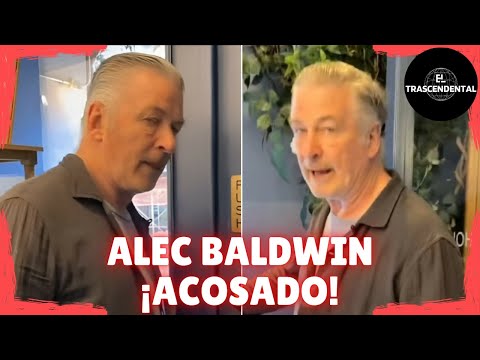 ALEC BALDWIN ACOSADO POR UNA ACTIVISTA PALESTINA EN UNA CAFETERÍA