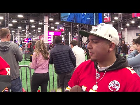 Fans get hands on at Super Bowl Experience