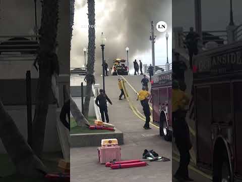 Impactantes imágenes: gran incendio arrasó el muelle de Oceanside en California