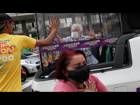 Au Brésil en pleine pandémie, des élections municipales en guise de test pour Bolsonaro