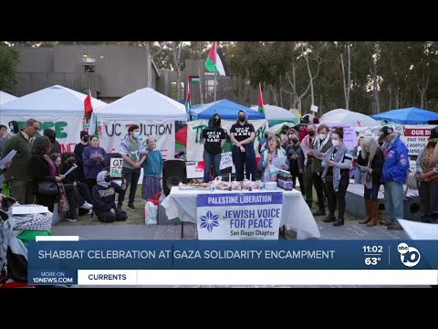 Shabbat celebration at the UCSD Gaza solidarity encampment