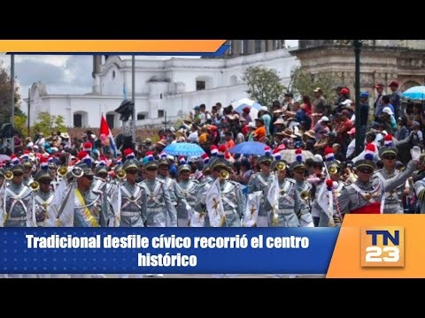 Tradicional desfile cívico recorrió el centro histórico