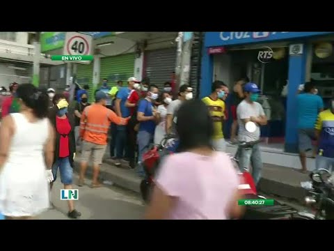 Las calles de Guayaquil se llenan de ciudadanos