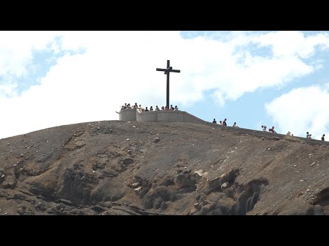 Turistas extranjeros visitan parque nacional Volcán Masaya