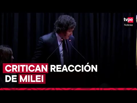 Presidente Javier Milei se burla de estudiante desmayado en acto escolar