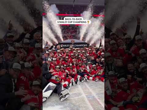 Florida Panthers Throw Up Deuces For Stanley Cup Team Photo ✌️