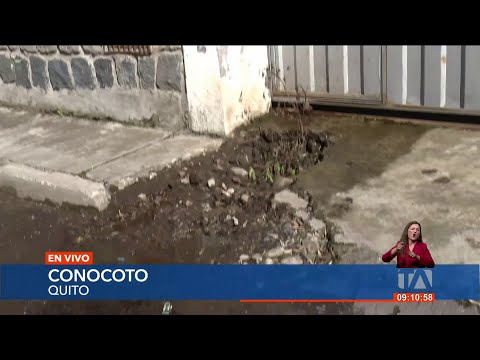 Vecinos de Conocoto, oriente de Quito, denuncian una fuga de agua