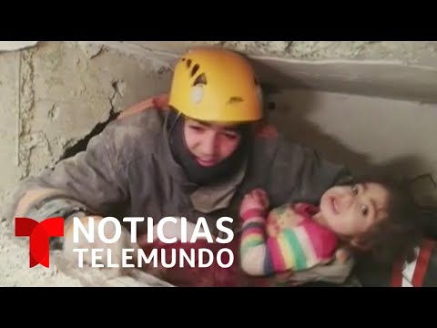 Madre e hija vivieron un dramático rescate tras el terremoto de Turquía | Noticias Telemundo