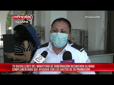 Realizan entrega del bono de bachiller en el Ministerio de Gobernación - Nicaragua