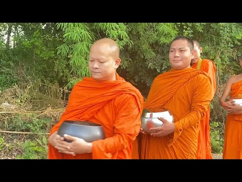 หลวงพี่พันล้านกับบรรยากาศยาม