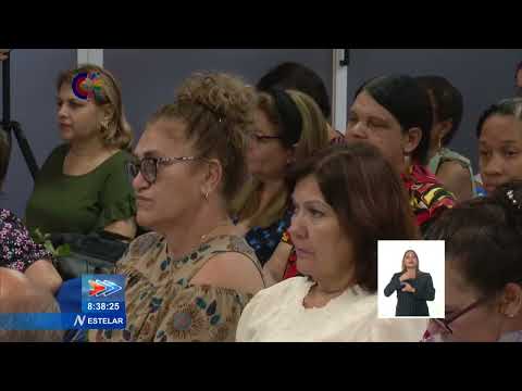 Chequean Programa para el Adelanto de la Mujer en Cuba